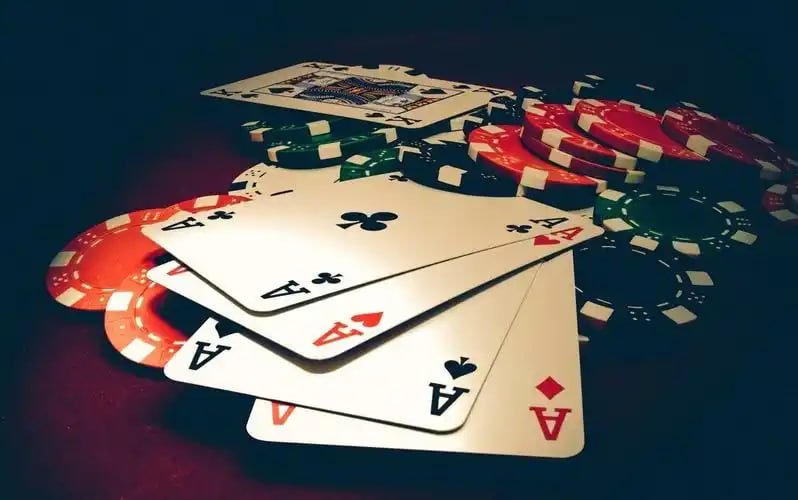 Filipino players enjoying live bingo sessions on betpk22 mobile platform